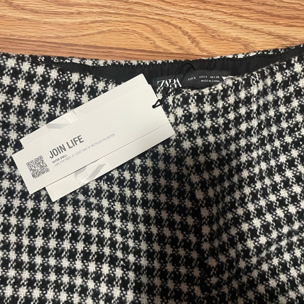NWT Zara Monochrome Houndstooth Shorts